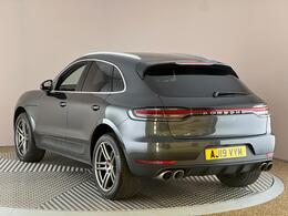 Porsche Macan AJ19VYM