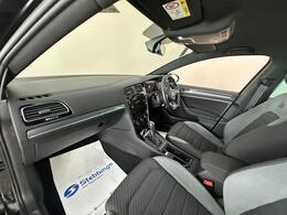 Volkswagen Golf KR19NVV