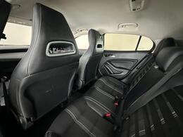 Mercedes-Benz GLA YH69VSZ