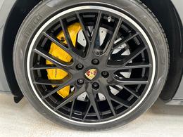 Porsche Panamera LN69UYK