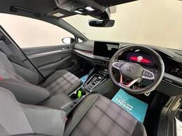 Volkswagen Golf AO25XUN