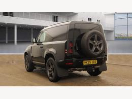 Land Rover Defender 90 HK25JCO
