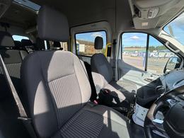 Ford Transit YP68UVJ