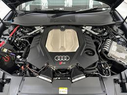 Audi RS6 Avant WU71CXE