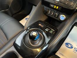 Nissan Leaf ST69WUU