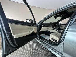 BMW 5 Series YK18JUW