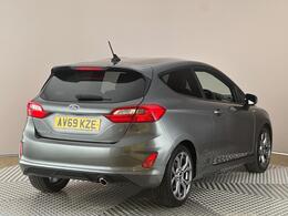 Ford Fiesta AV69KZE