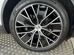 Porsche Macan FD74LXY