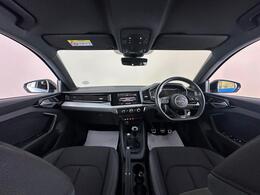 Audi A1 YE21TUU