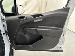 Ford Transit Courier EN66BNY
