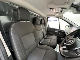 Nissan Primastar DL72BWH