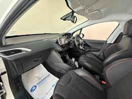 Peugeot 208 RK17OPU