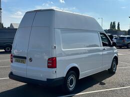 Volkswagen Transporter YW68XFL