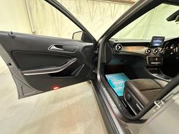 Mercedes-Benz GLA LR69ZXJ