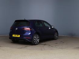 Volkswagen Golf FA18XRE
