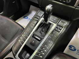 Porsche Macan AF17MLL