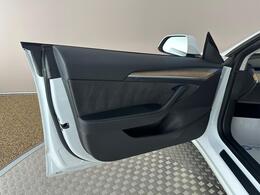 Tesla Model 3 AF72UYZ