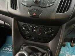 Ford Transit Connect YJ18YCY