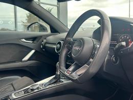Audi TT YK69UUT
