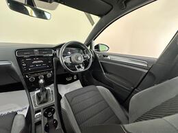 Volkswagen Golf KR19NVV