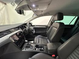 Volkswagen Passat YE70UZH
