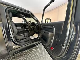 Land Rover Defender 90 HN71TWZ