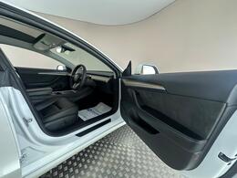 Tesla Model 3 AF72VVZ