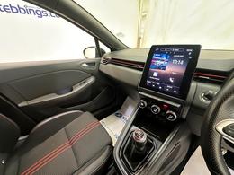 Renault Clio YE71SWN