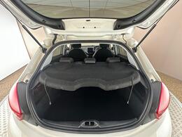 Peugeot 208 RK17OPU