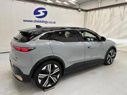 Renault Megane E-Tech YD73AFJ