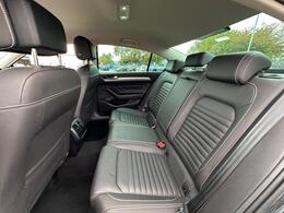 Volkswagen Passat YE70PYB