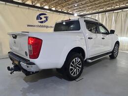 Nissan Navara DN67XNW