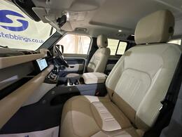 Land Rover Defender 110 OY20YDU