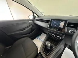 Renault Clio YC71OJA