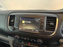 Vauxhall Vivaro MJ69FPE