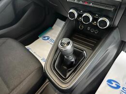 Renault Clio YC71OJA