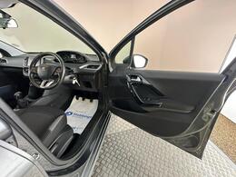 Peugeot 208 GN66YMF