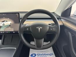 Tesla Model 3 AF72VVZ