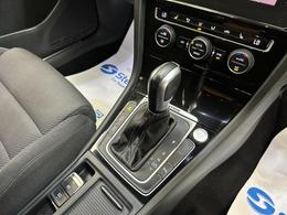 Volkswagen Golf YE70AZG