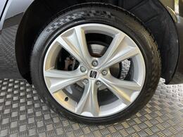SEAT Leon YO24KLZ