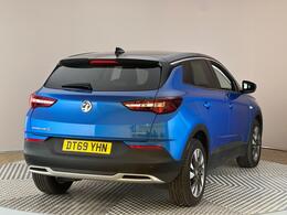 Vauxhall Grandland X DT69YHN
