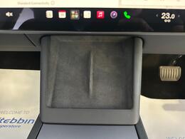 Tesla Model 3 LB74UKP
