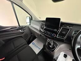 Ford Transit Custom MJ72DVO