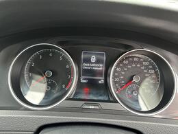 Volkswagen Golf VE69NKS