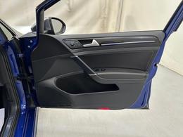 Volkswagen Golf YE70AZG