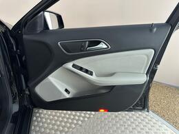 Mercedes-Benz GLA SR68KBZ