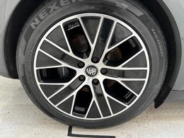 Porsche Taycan YM21OFZ