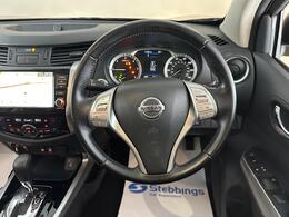 Nissan Navara BK70YHX