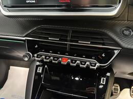 Peugeot 2008 KW72VUU