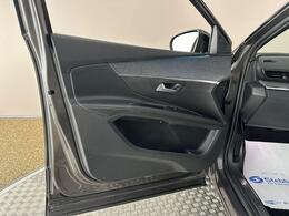 Peugeot 5008 YC69YJN